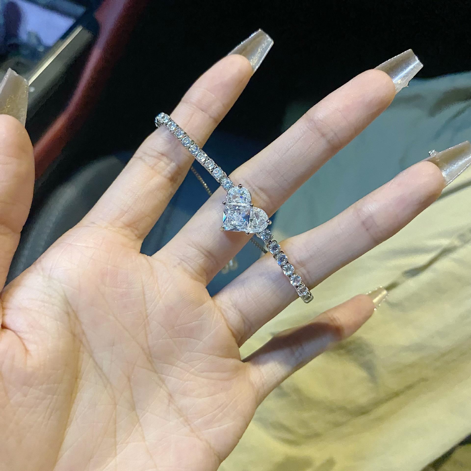 

**Douyin Zircon Heart Adjustable Luxury Bracelet**