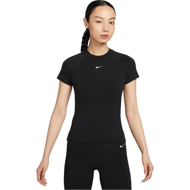 Nike Women s Casual Short Sleeve T-Shirt S