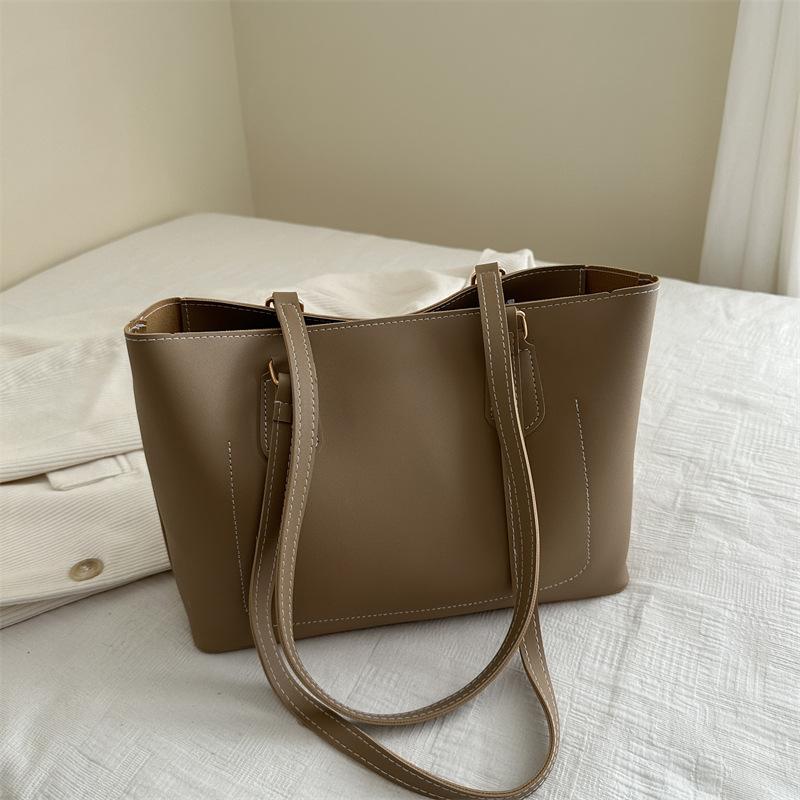 

Large-capacity commuter bag underarm 2025 new high-end simple college student class single shoulder fashion tote bag хаки