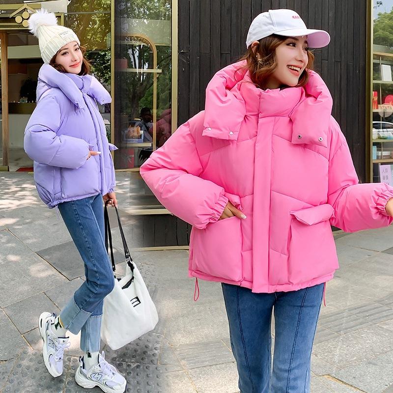 Women's Hooded Short Puffer Jacket Flap Pockets Drawstring Hem Zip Up Solid Color Loose Fit Winter Coat