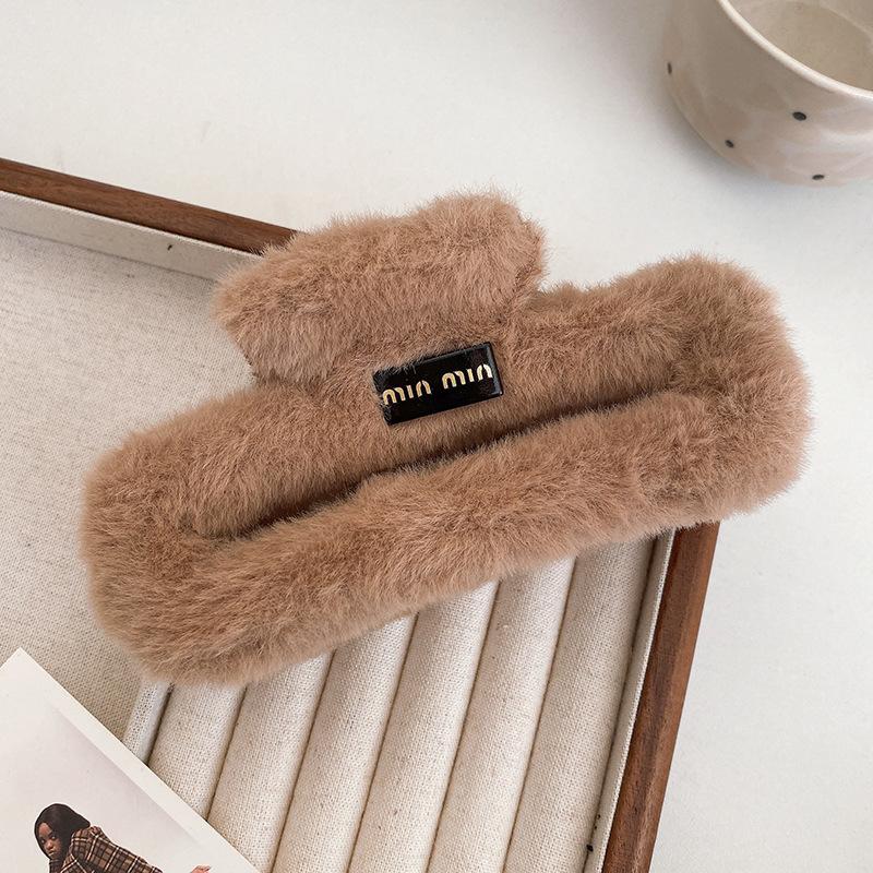 

New Autumn and Winter New Plush Large 14Cm Square Grab Clip Solid Color Gentle Fashion Korean Version Crab Clip Jewelry Gift