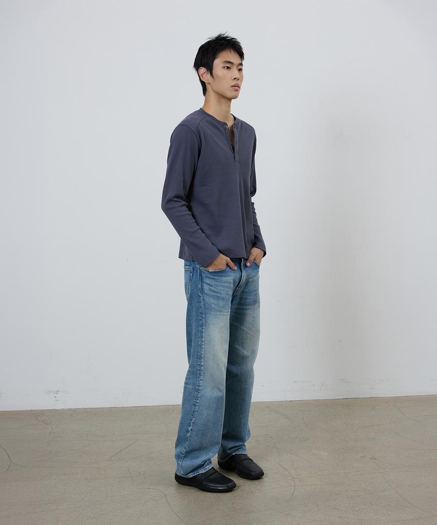 MICHIKO LONDON SPORTS Waffle Henley Neck Long Sleeve Smoke Navy