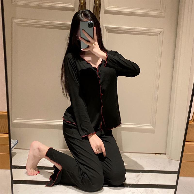 Taro Purple Modal Cotton Women's Pajamas, French Style, Long Sleeves, Sweet Design with Breast Pads, Perfect for Spring and Autumn.