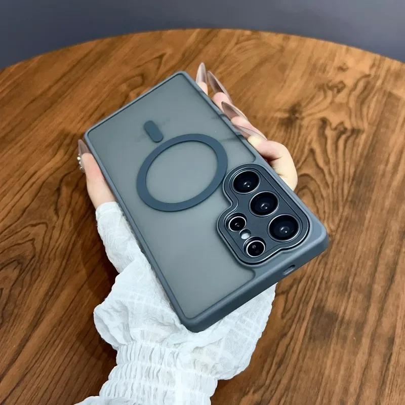 Suitable for Samsung S25 Ultra Matte Skin Sensitive Magnetic Suction Phone Case S24FE with Lens Film S23Plus Protective Case