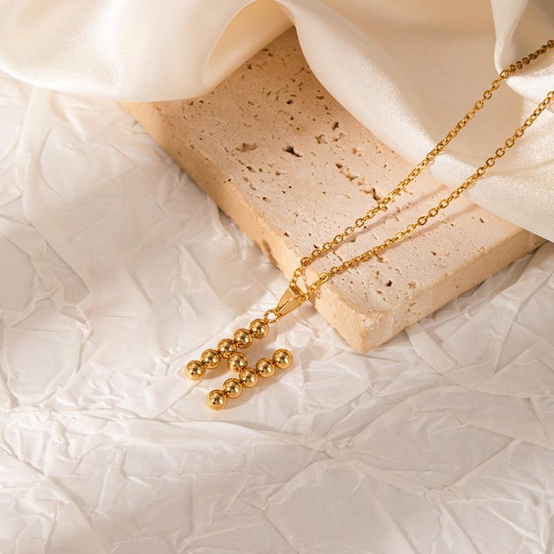 High-End Heart & Geometric Titanium Steel Clavicle Necklace for European & American Markets