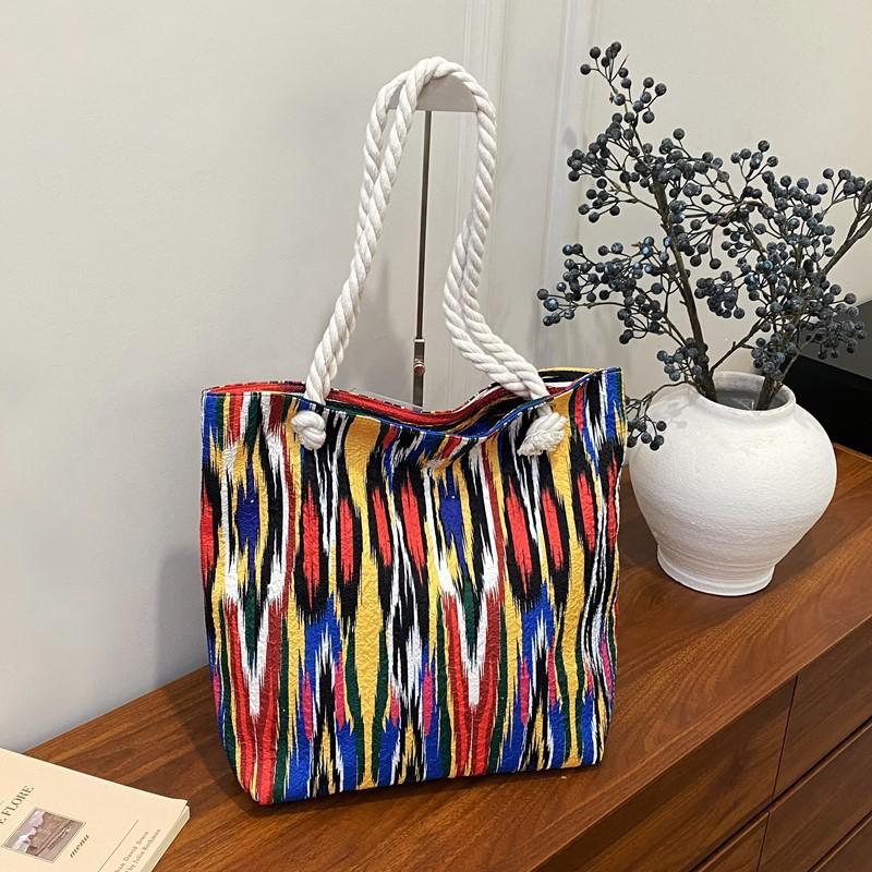 Ethnic style canvas shoulder bag Adlais pattern new large capacity bag Ethnic style tote bag