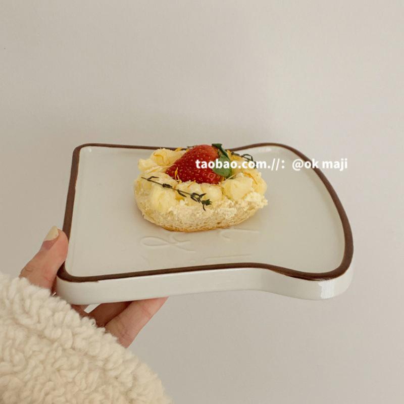 OK Maji Korean-Style Toast-Shaped Ceramic Dessert Plate