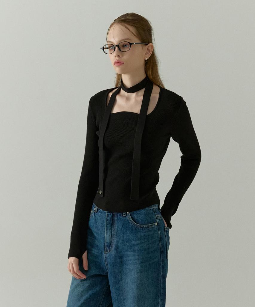 OSTKAKA Wool Blended Wave Neck Pullover Black