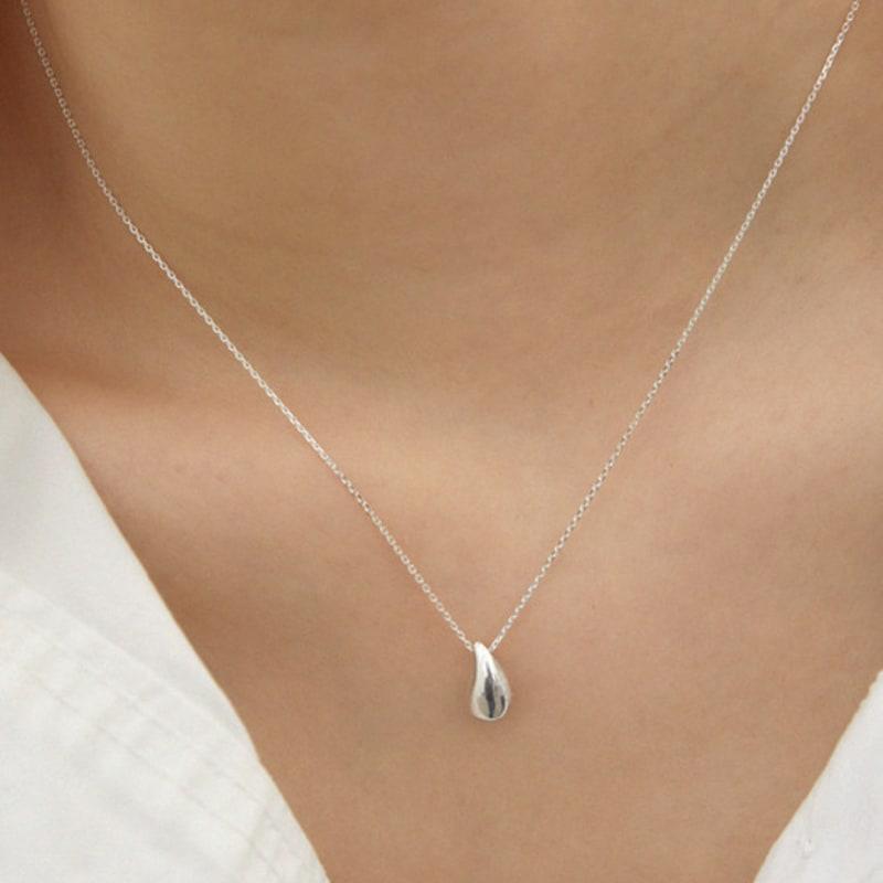 Byweekend Drop Necklace