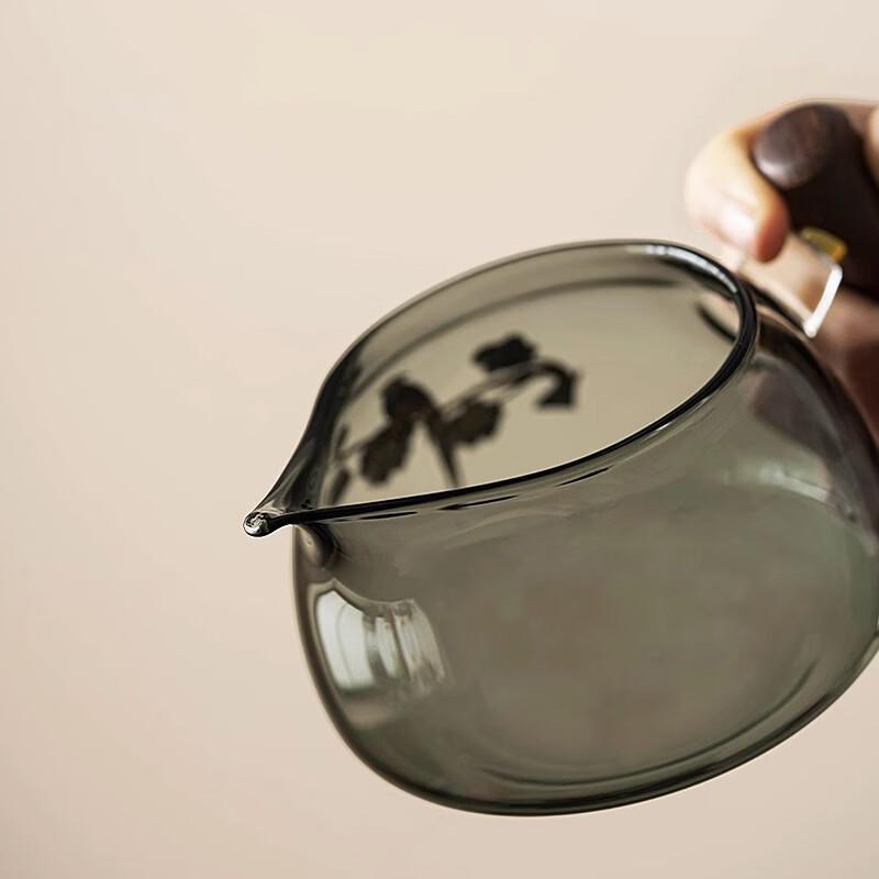 High Borosilicate Glass Fairness Cup with Wooden Handle