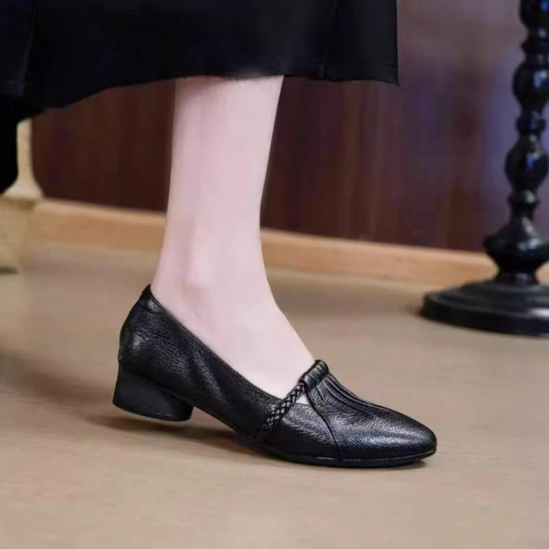Soft-soled pointed low-heeled shoes leather shoes women's versatile spring and autumn new soft leather shallow mouth mother single shoes lazy shoes