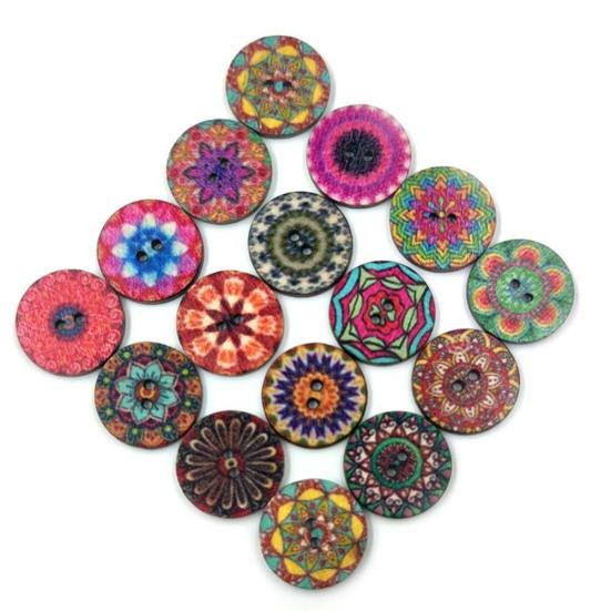100Pcs Bohemian Style Retro Pattern Round Shape Wooden Buttons Clothing Decor