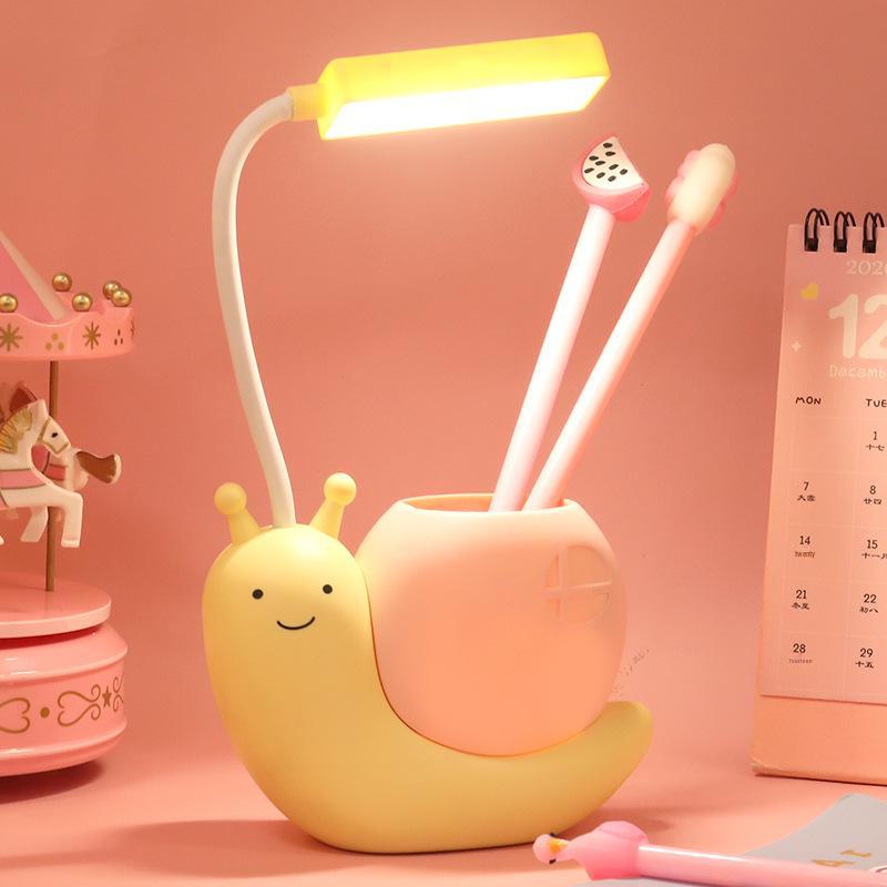 Bear Cartoon Study Lamp: Creative USB-Charged Night Light for Children's Bedroom or Bedside