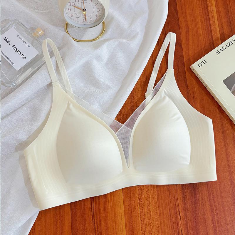 Summer new French triangle cup ultra-thin underwear women s steel-free bra pearlescent satin simple bra m recommended 34/75bc