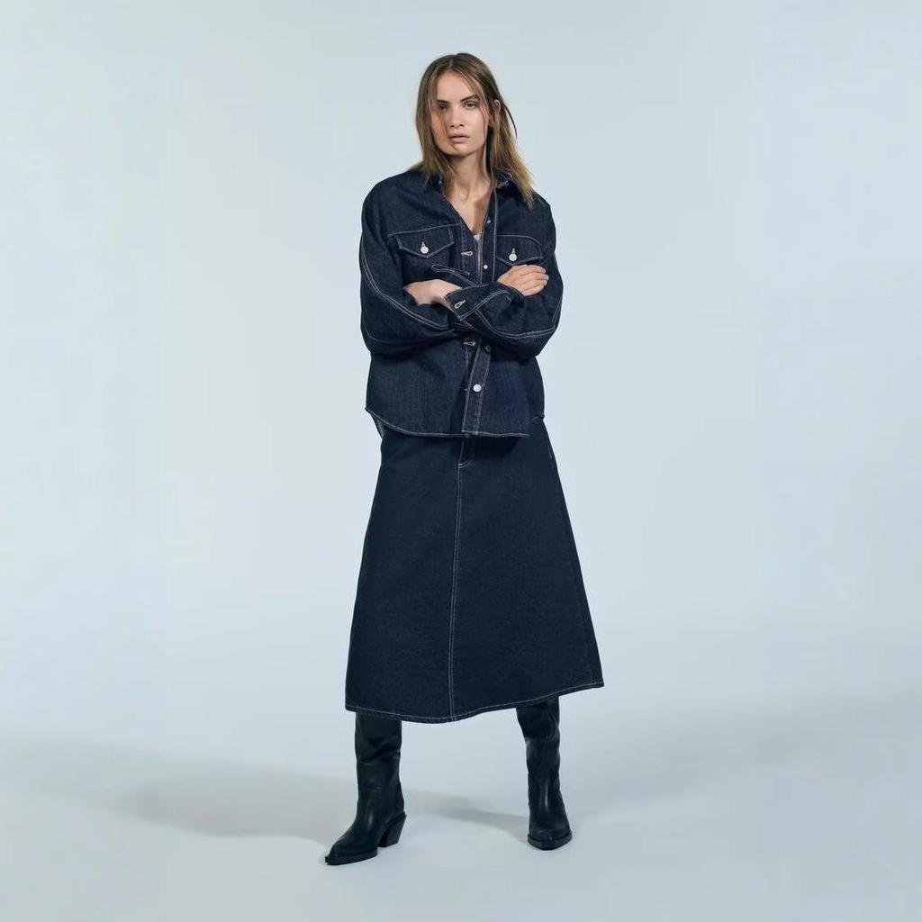 Autumn 2024 Women's Casual Denim Shirt Jacket with Lapel and Pocket Details