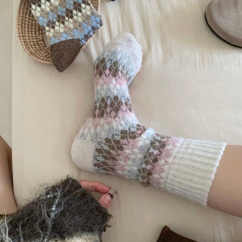 

Winter Melange Plaid Thickened Warm Wool Socks For Children Nordic Day Mixed Style Vintage Pile Socks One size fits all брудно-білий