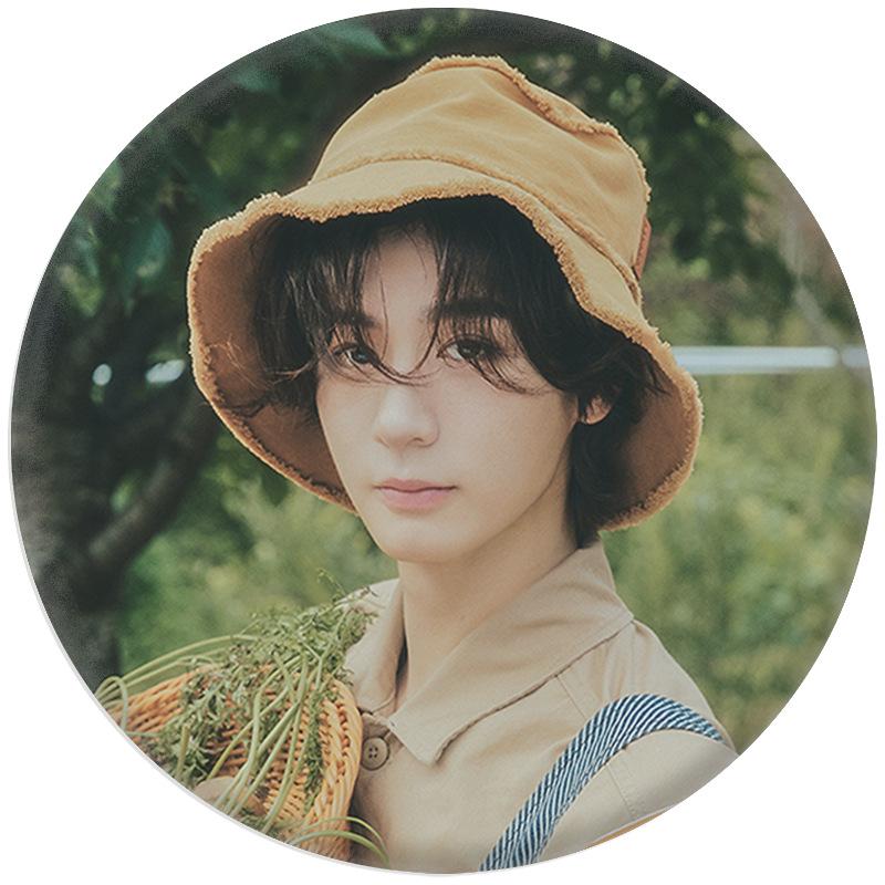 Boynextdoor 2026 Calendar Keychain Badge & Mirror Pendant with Seasonal Greetings Badge