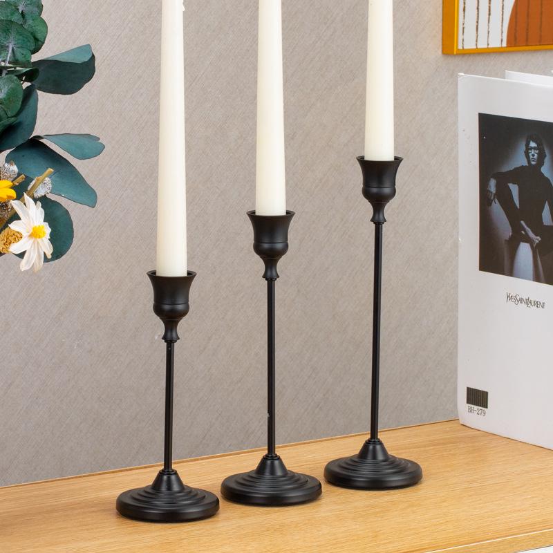 European Style Gold Wrought Iron Small Trumpet Candle Holder for Candlelight Dinner