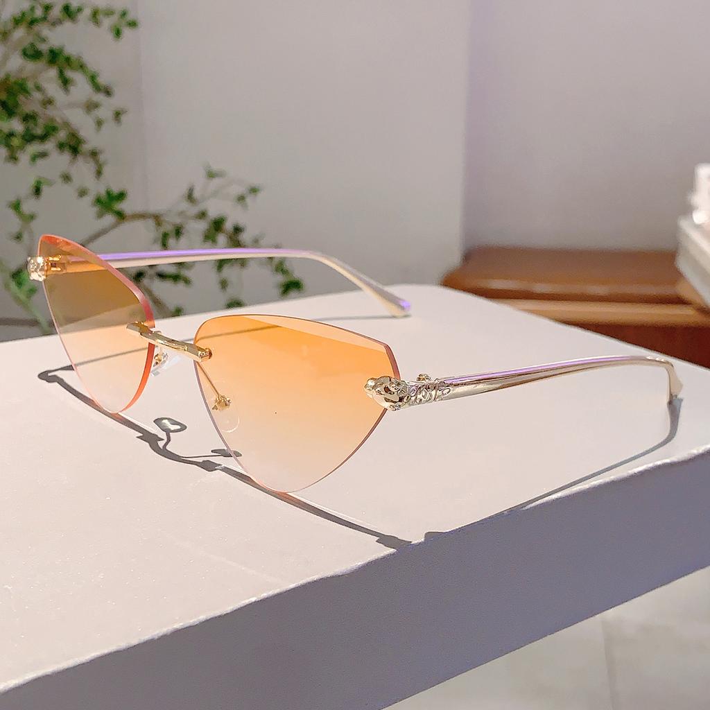 Retro Metal Rimless Triangle Sunglasses Women Luxury Brand Beach Gradient Sun Glasses Ladies Fashion Decor Pink Shades