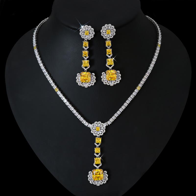 Elegant Zircon Pendant Necklace & Earring Set: Luxury Bridal Accessories for Refined Weddings & Dresses