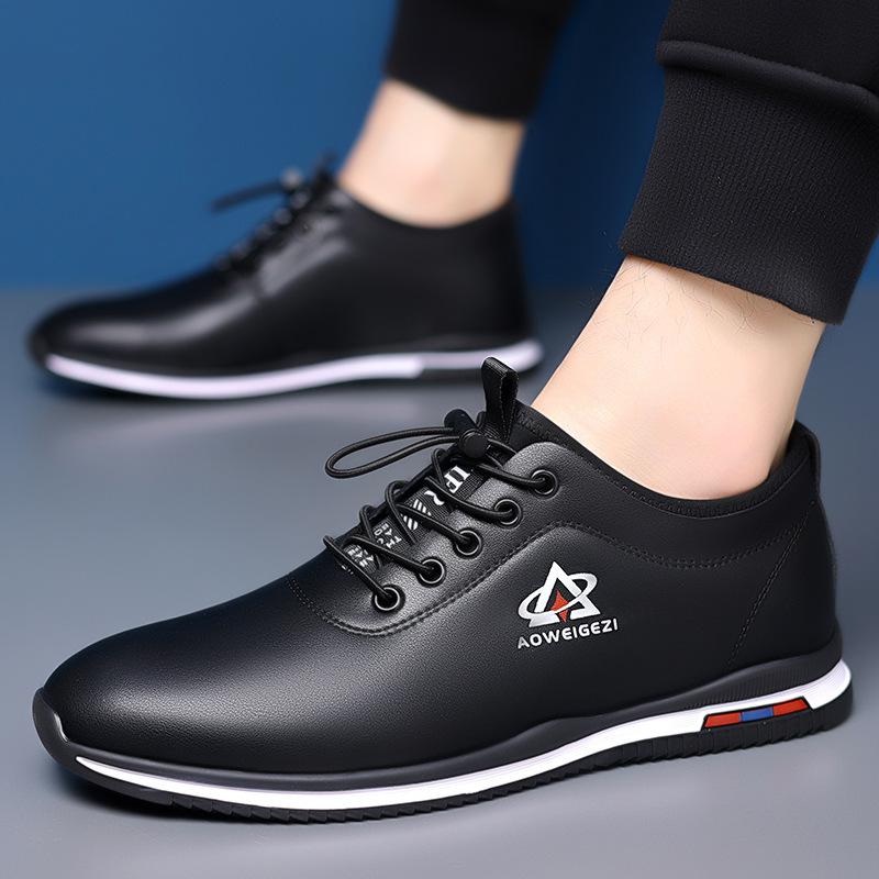 Men's shoes versatile soft sole soft surface non-slip driving shoes summer senior sense golf breathable casual leather shoes