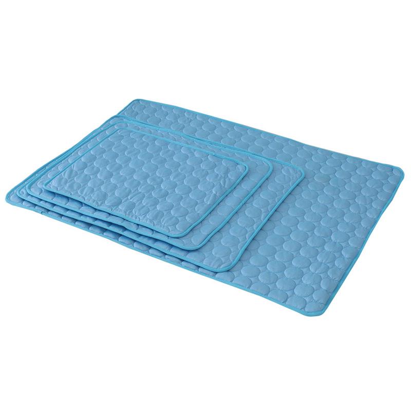 Pet Cooling Mat: Ice Silk Summer Pad for Cats & Dogs - Breathable and Refreshing Sleep Surface
