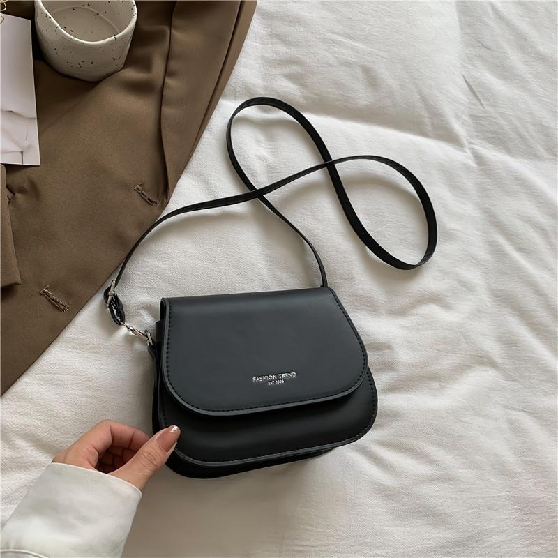 

Fashion simple shoulder small bag women s autumn new trend fashion shoulder messenger bag simple small square bag чёрный