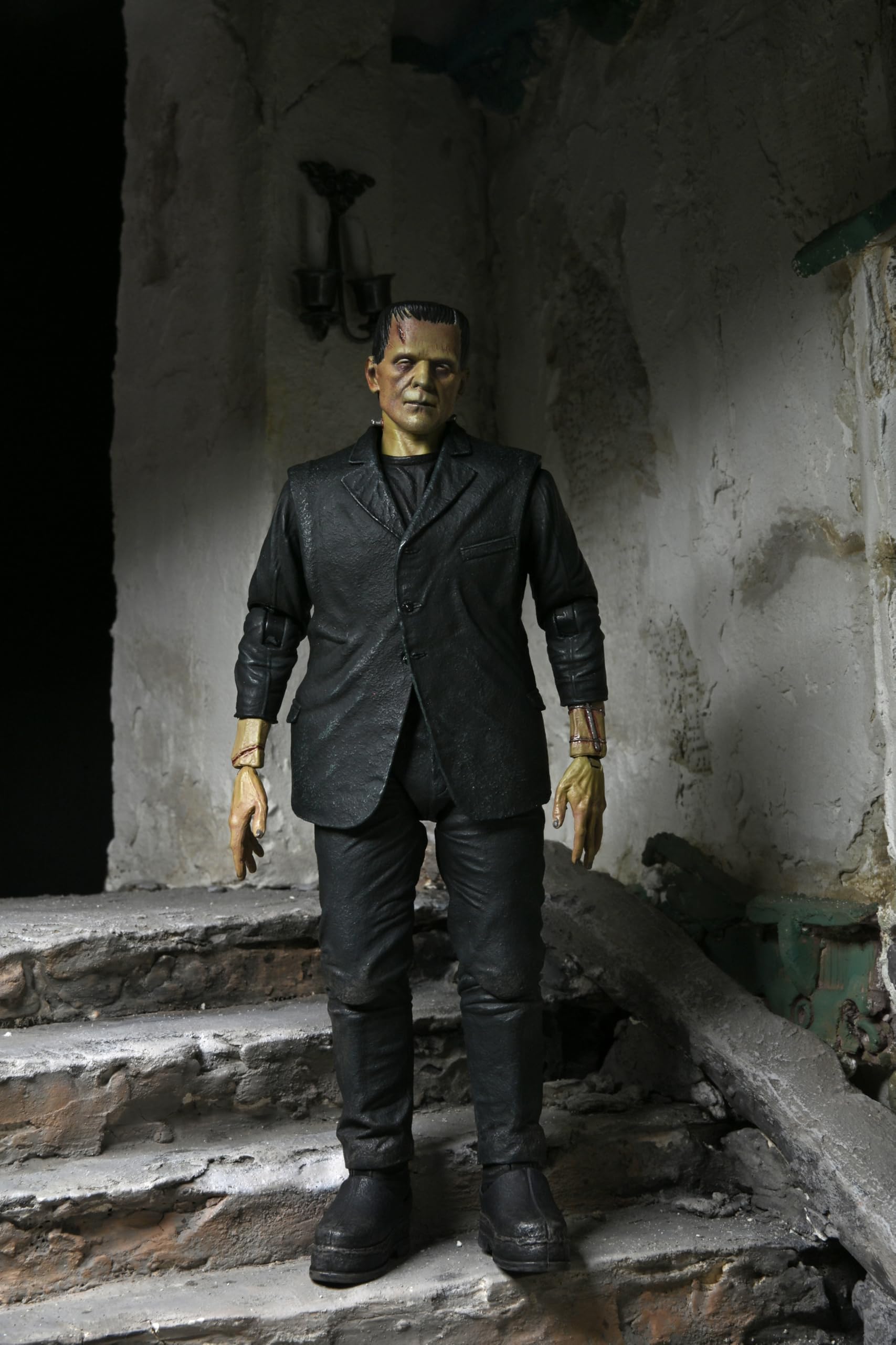 NECA Универсальные Монстры Монстр Франкенштейна Фигурка [Ultimate Версия, Полноцветная]