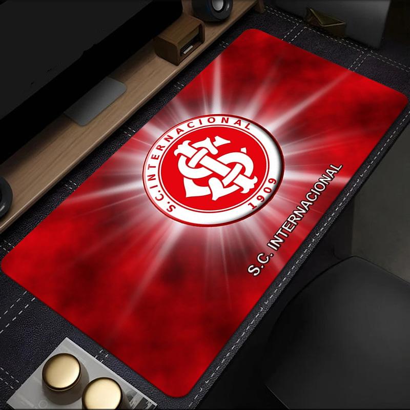 Sc Internacional Crest mouse pad, rubber base, esports desk mat, mouse pad for gamers and office use, gaming desk , easy to clean mat