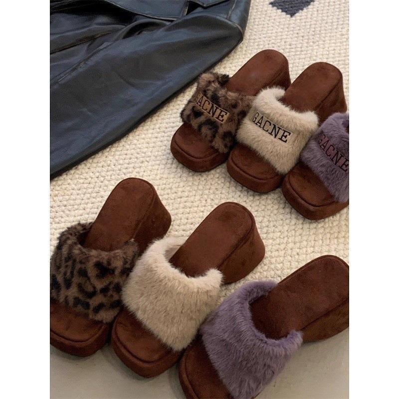 Retro-Leopardenmuster Keilabsatz Flauschige Hausschuhe Damen Außenbekleidung Neujahrs-Fee Spätabend-Stil Erhöhte Baumwollschuhe