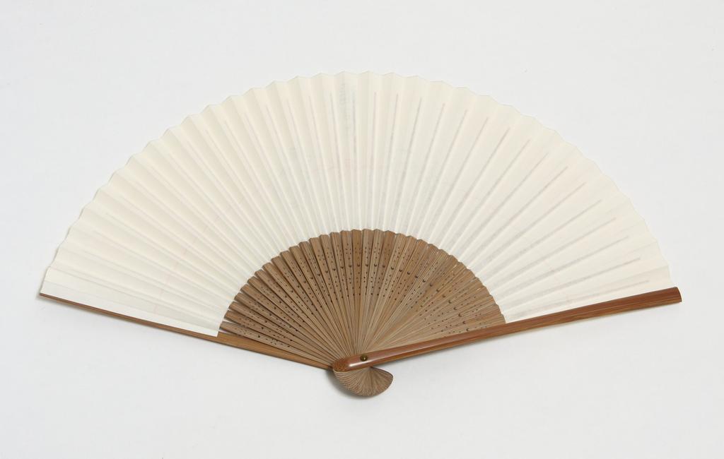 Lucky Lucky Kyoto Usu Karaki Medium Carved Fan Bag Presentation Box [Hasegawa] Kyoto Fan Cat, Craftsman, Handmade, Fan, Included,