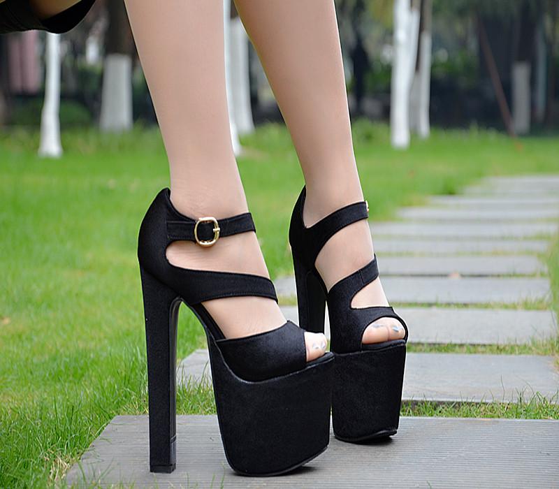 Fashion 2024 New Summer Thick Heels 18cm Hate Sky High Dance Runway Nightclub Super High Heels Platform Female Sandals 16 Cm Model