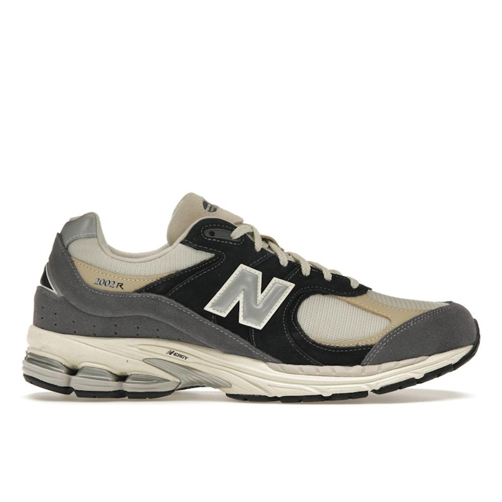 New Balance 2002R Magnet Timberwolf Unisex Sneakers Grey M2002RSH