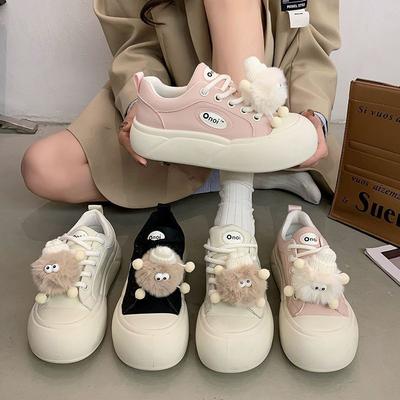 Chaussures de sport décontractées mignonnes et amusantes en peluche pour étudiantes, talon moyen plat confortable, automne 2025 nouvelles chaussures de célébrité Internet