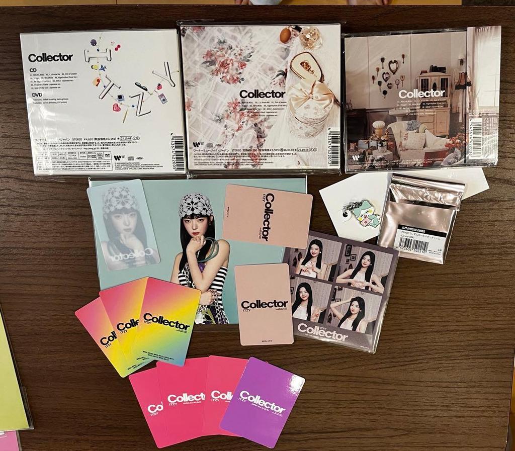 [USED] Price reduction available. ITZY Collector album rear trading card purchase bonus.