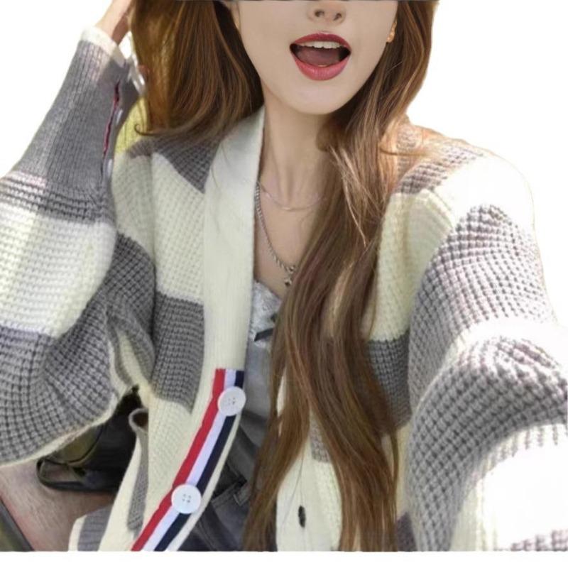 College style striped knitted sweater women's autumn and winter new shawl loose lazy outside with cardigan sweater jacket top