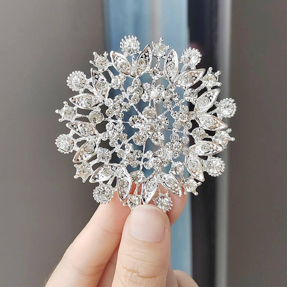 Creative Elegant Crystal Flower Brooches Pearl Rhinestone Brooch Pins Jewelry Charming Jewelry Gifts Women
