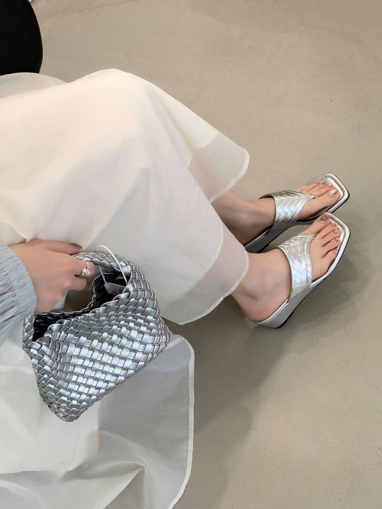 2025 Summer New Foreign Trade Women's Shoes Slope Heel Flip-flops Fashion Outer Flat Slippers Women