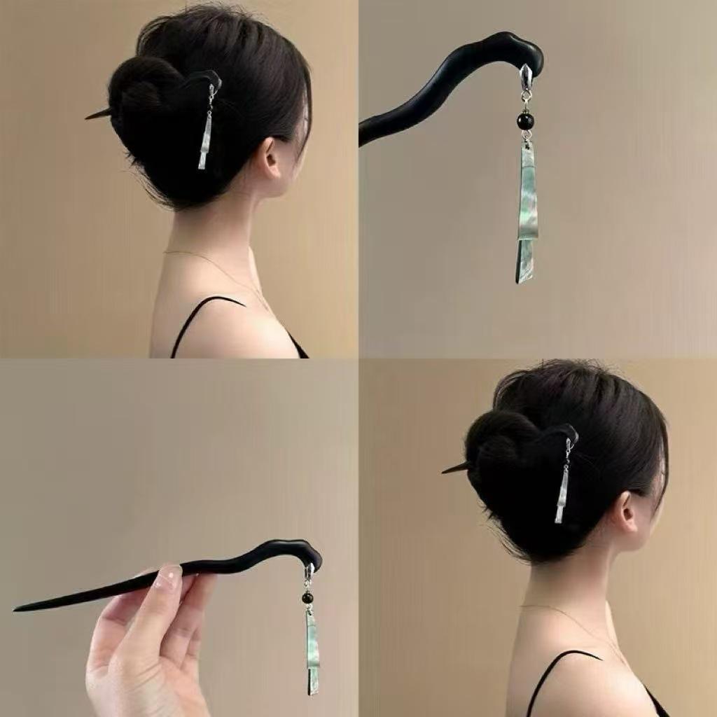 Sandalwood Women's Hairpin: Elegant Modern-Chinese Style Wooden Updo Stick