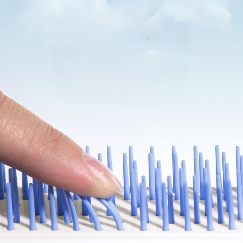 Retractable and Fluffy One-button Automatic Cleaning Comb Does Not Hurt Hair  Anti-static Upgraded Airbag Comb