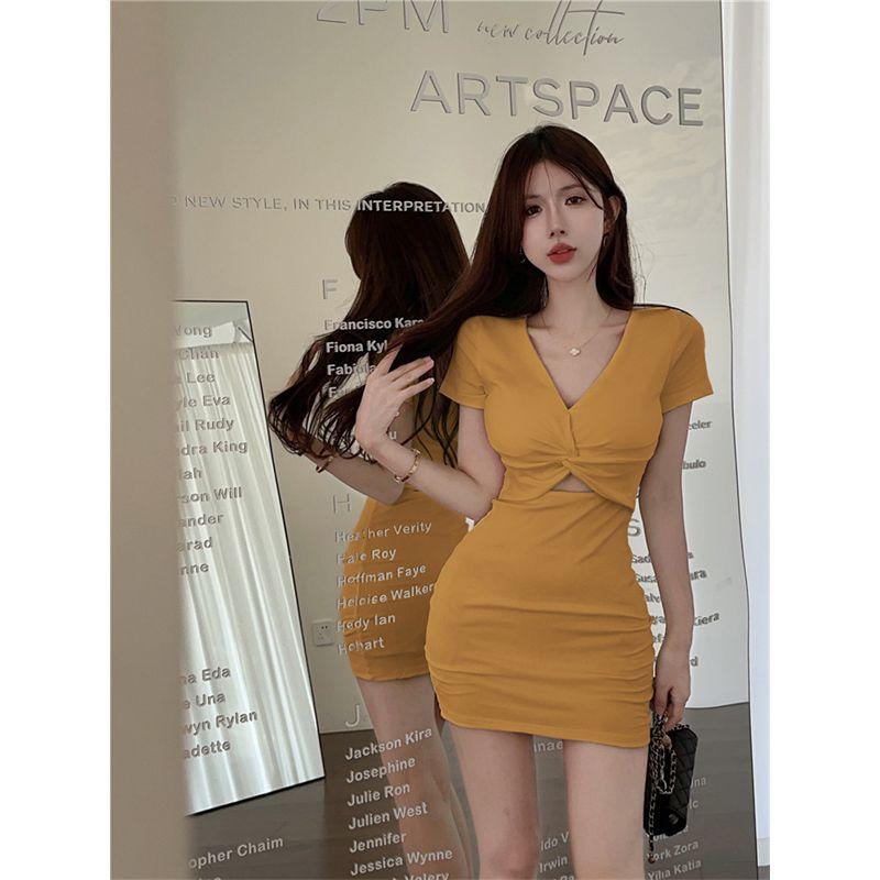 French pure desire sexy V-neck hollow pleated dress women s summer dress new sweet spice girl hip wrap short skirt S жёлтый