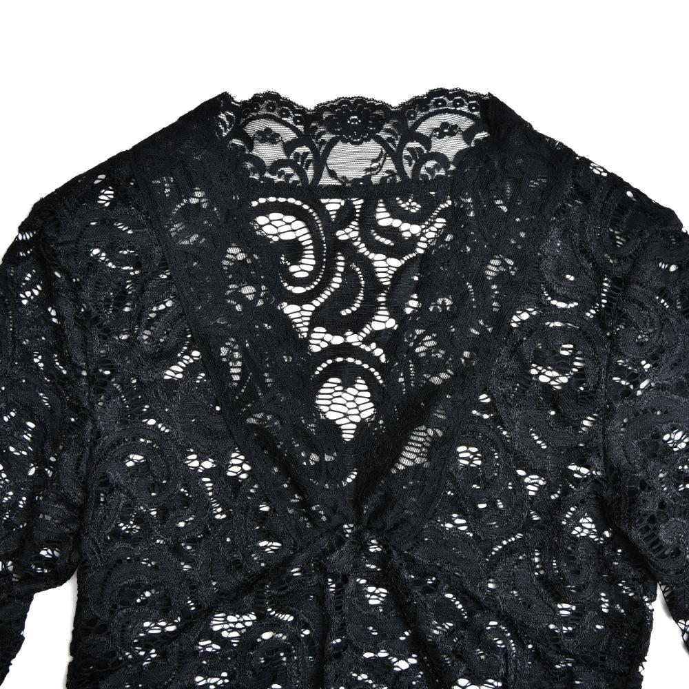 Letnia seksowna, dopasowana koronkowa bluzka z dekoltem w serek i rozszerzanymi rękawami