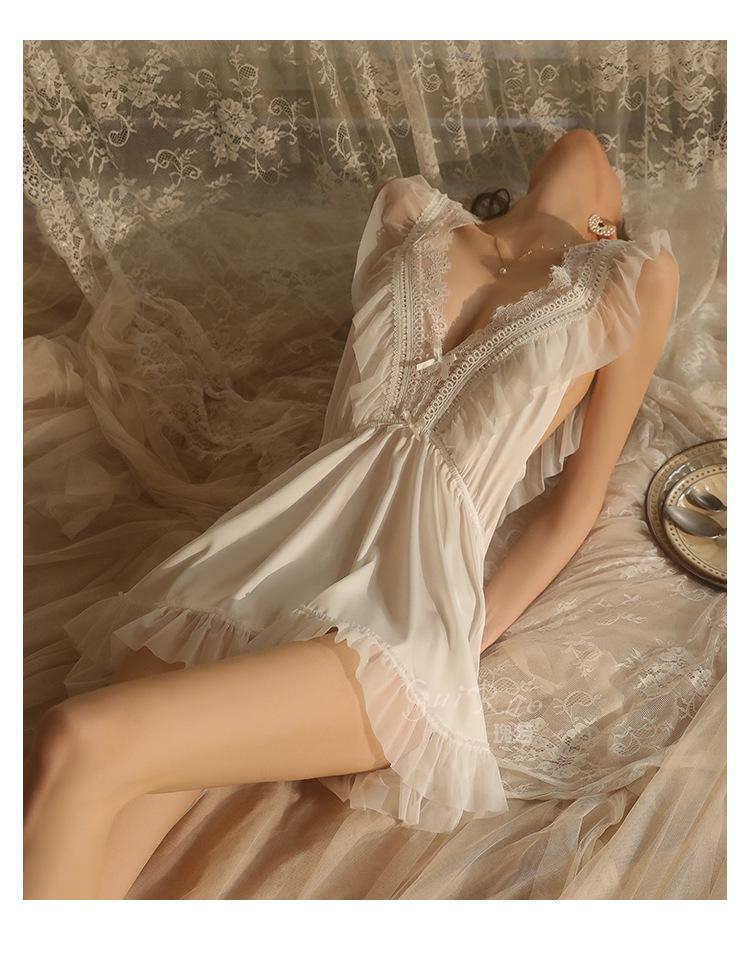 Guiruo Sexy Deep V Nightgown & Backless Camisole Set 