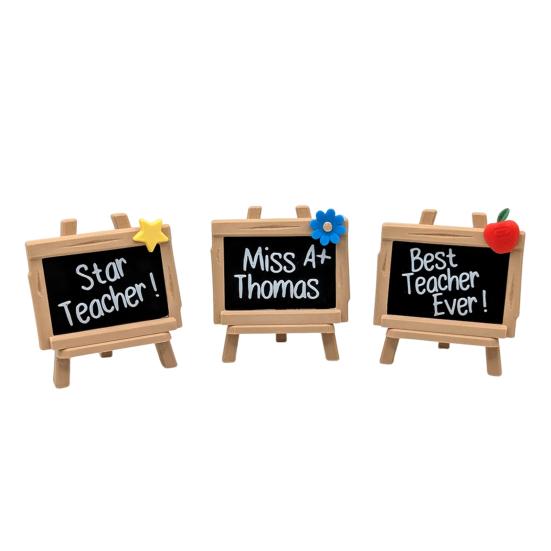 

3Pcs/Set Graduation Mini Blackboard Ornament with Stand Message on A Blackboard Wooden Sign Desktop