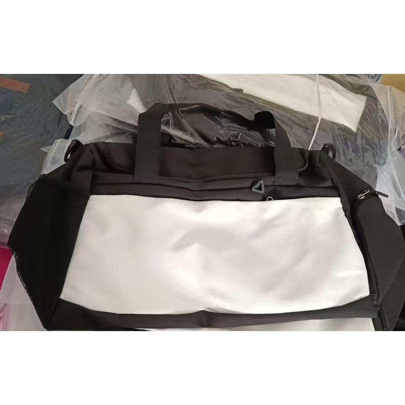 Sport- und Reisetasche mit großem Fassungsvermögen, Schuhfach, Nass-/Trockenfächern, Logoprint und Trolley-Aufbewahrung. gray