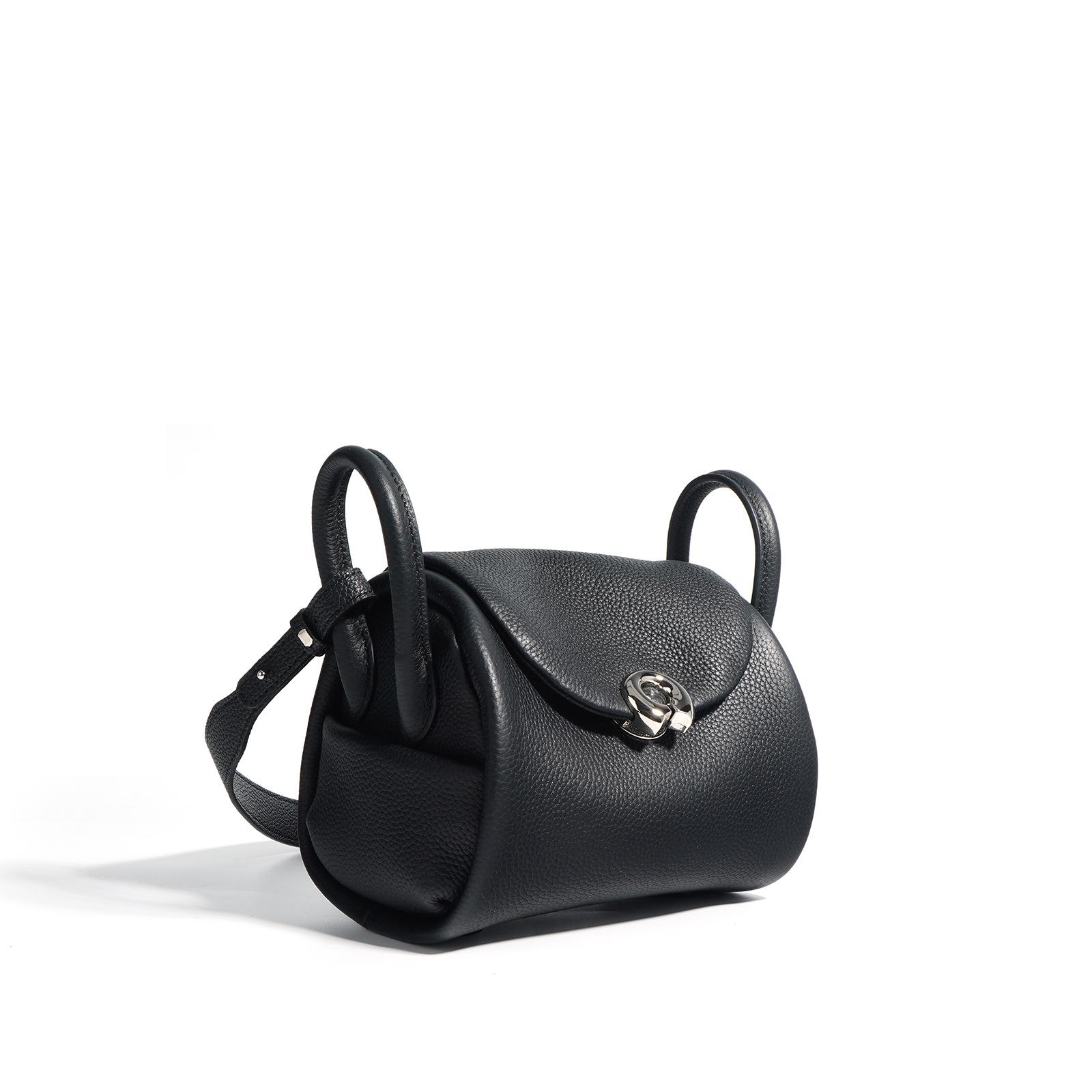 

Кожаная сумка нишевого дизайна Женская новая универсальная сумка Милая красная сумка-мессенджер чёрный