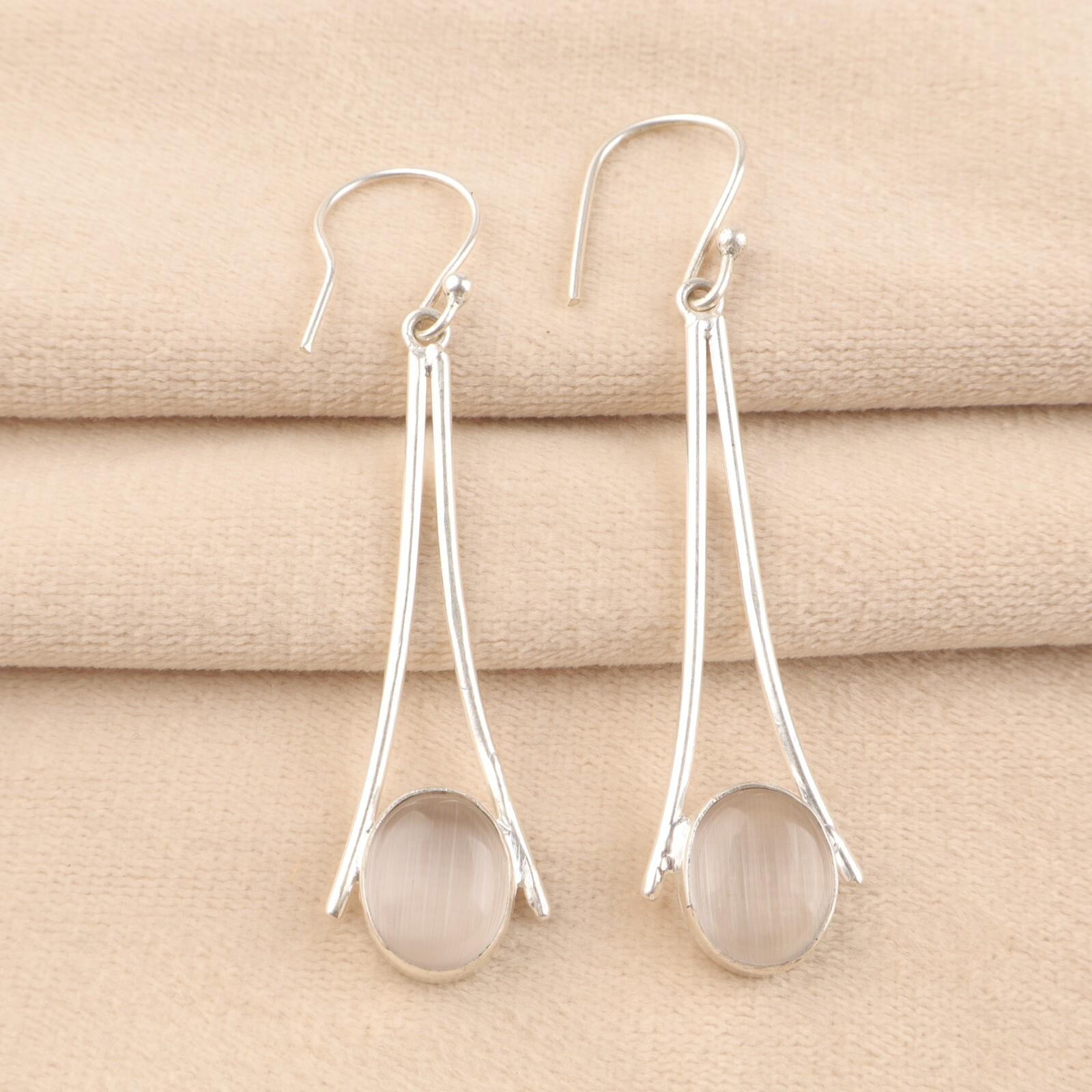 

Натуральный Селенит Драгоценный Камень 925 Стерлинговое Серебро Ювелирные Изделия Ручной Работы Серьги 2.63 EE-136-38