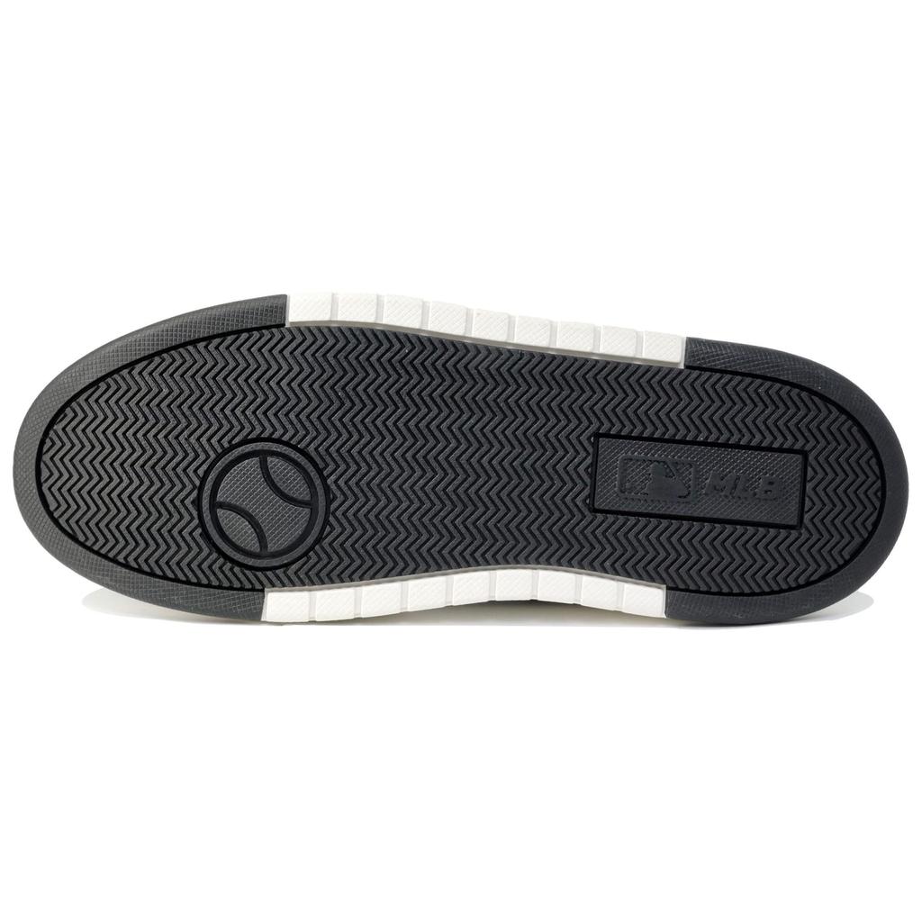 MLB Chunky Liner Slip Resistant Low top Skateboard Shoes Unisex Black White 3ASXCA12N-50WHS(Team113- BOX)