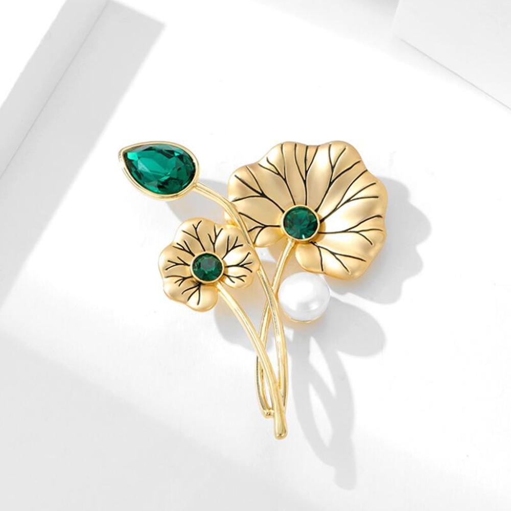 

Fashionable lotus leaf lotus enamel zircon brooch, anti-exposure pin for women, metal button to fix clothes, wedding party gift