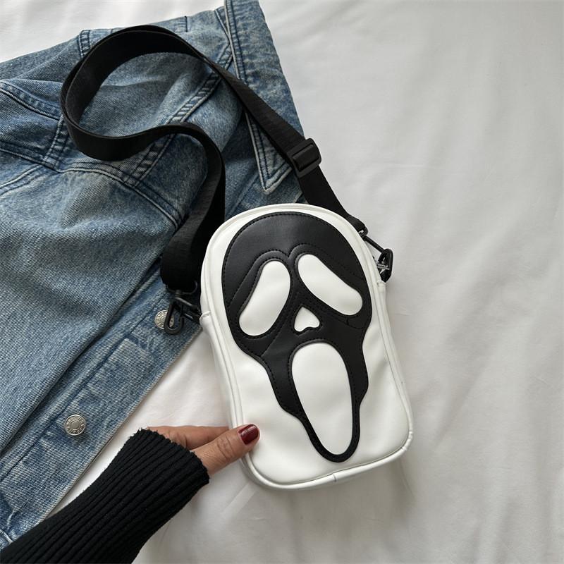 Cute Ghosty Design Crossbody Bag Perfect For Autumn Fashion In Black And White